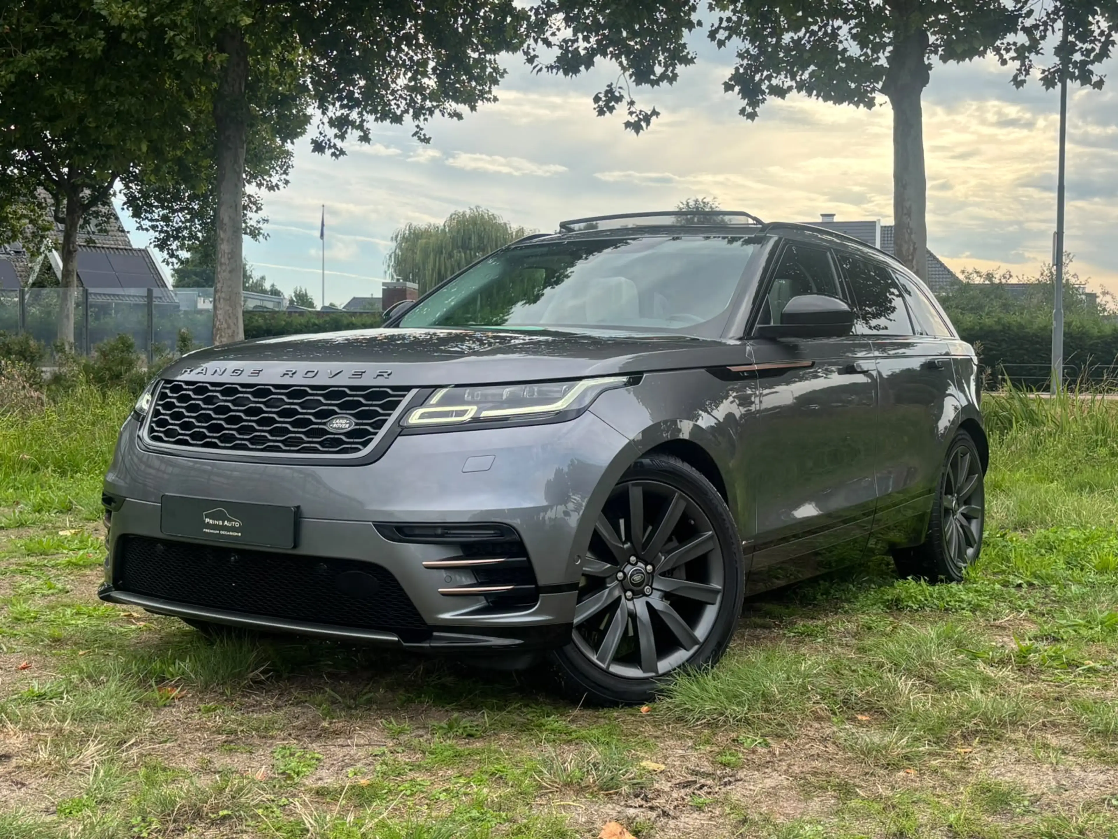 Land Rover Range Rover Velar 3.0 V6 AWD R-Dynamic HSE |PANO|MASSAGE|LEER|COLD C