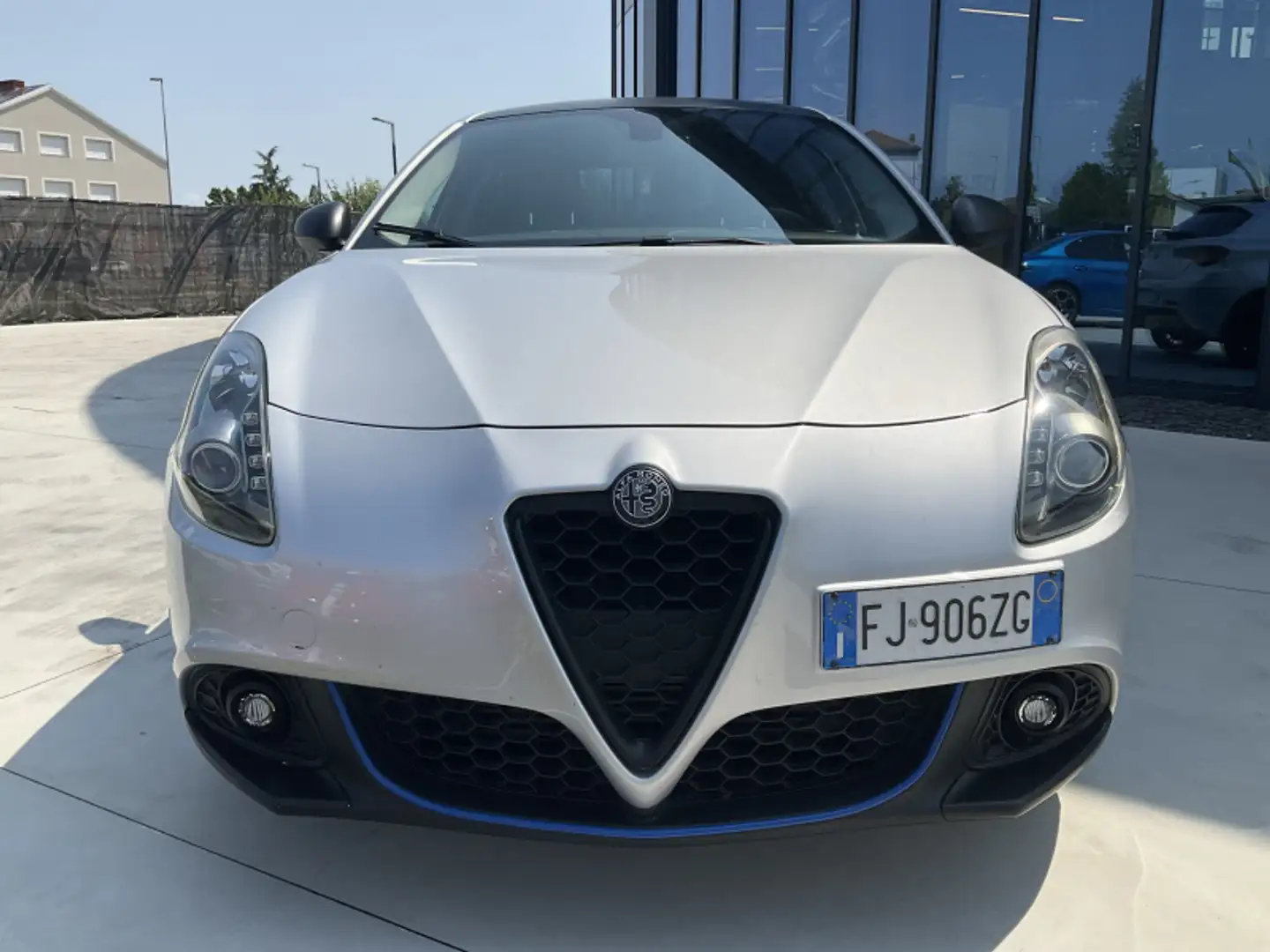 Alfa Romeo Giulietta 1.6 JTDm 120 CV Gris - 2