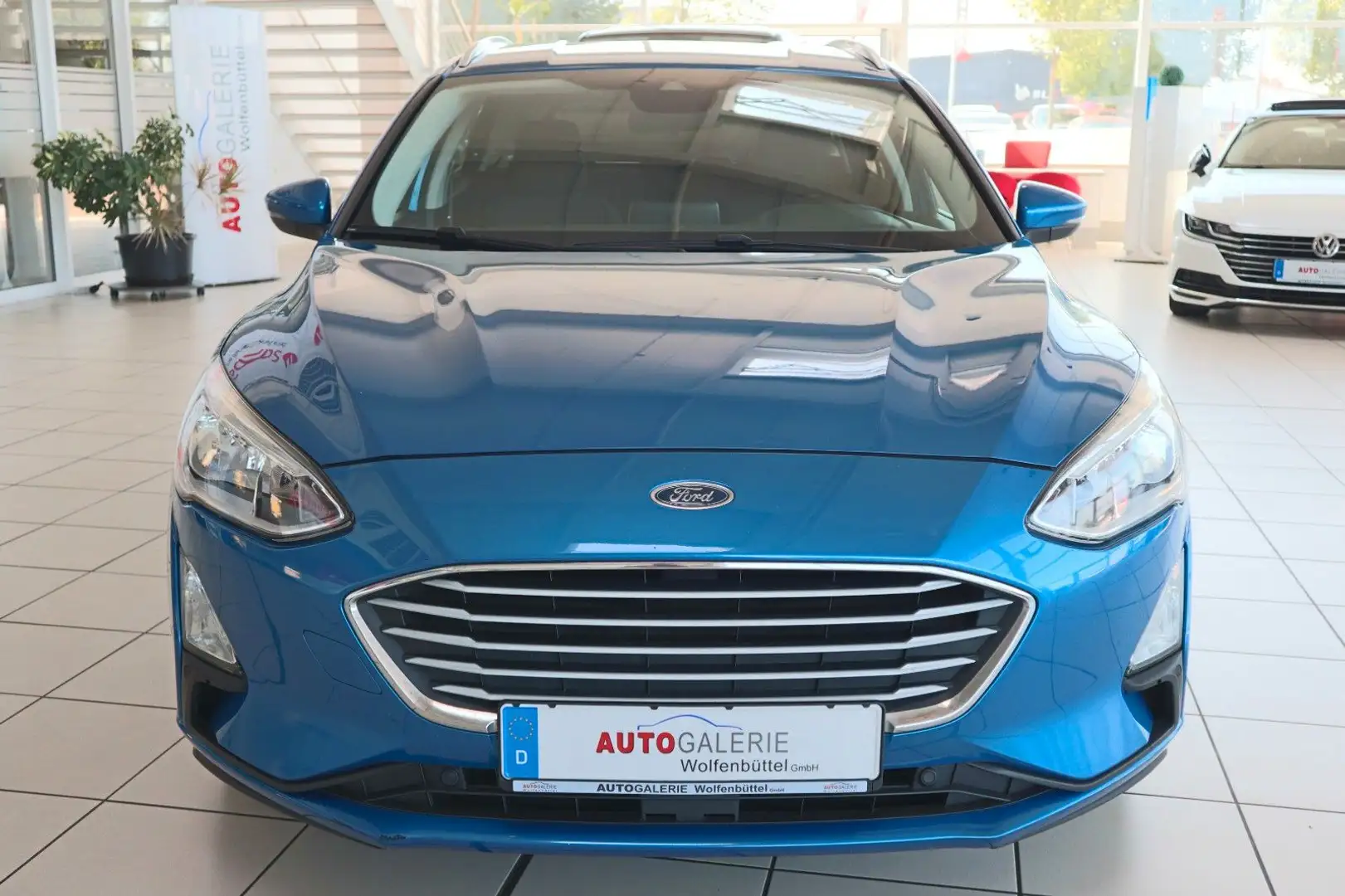 Ford Focus Turnier Cool & Connect AHK Navi PDC Blau - 2