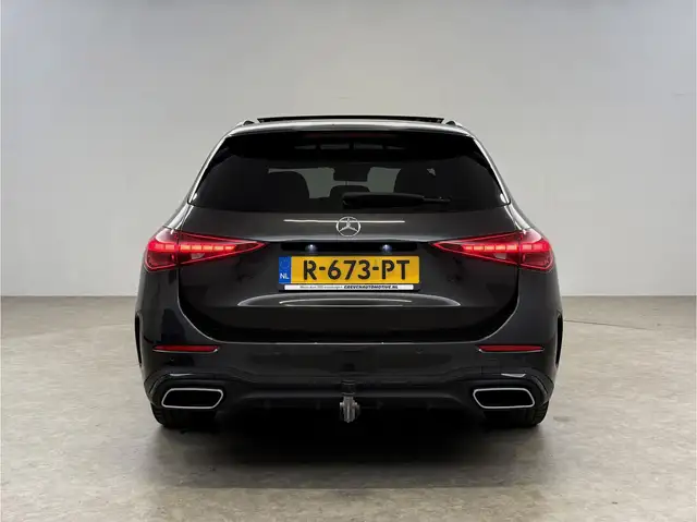 Mercedes-Benz C-Class view 9