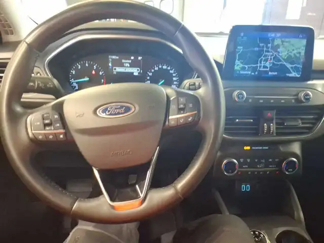 Ford Focus view 9