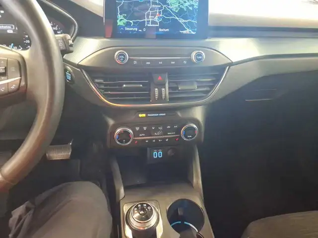 Ford Focus view 10