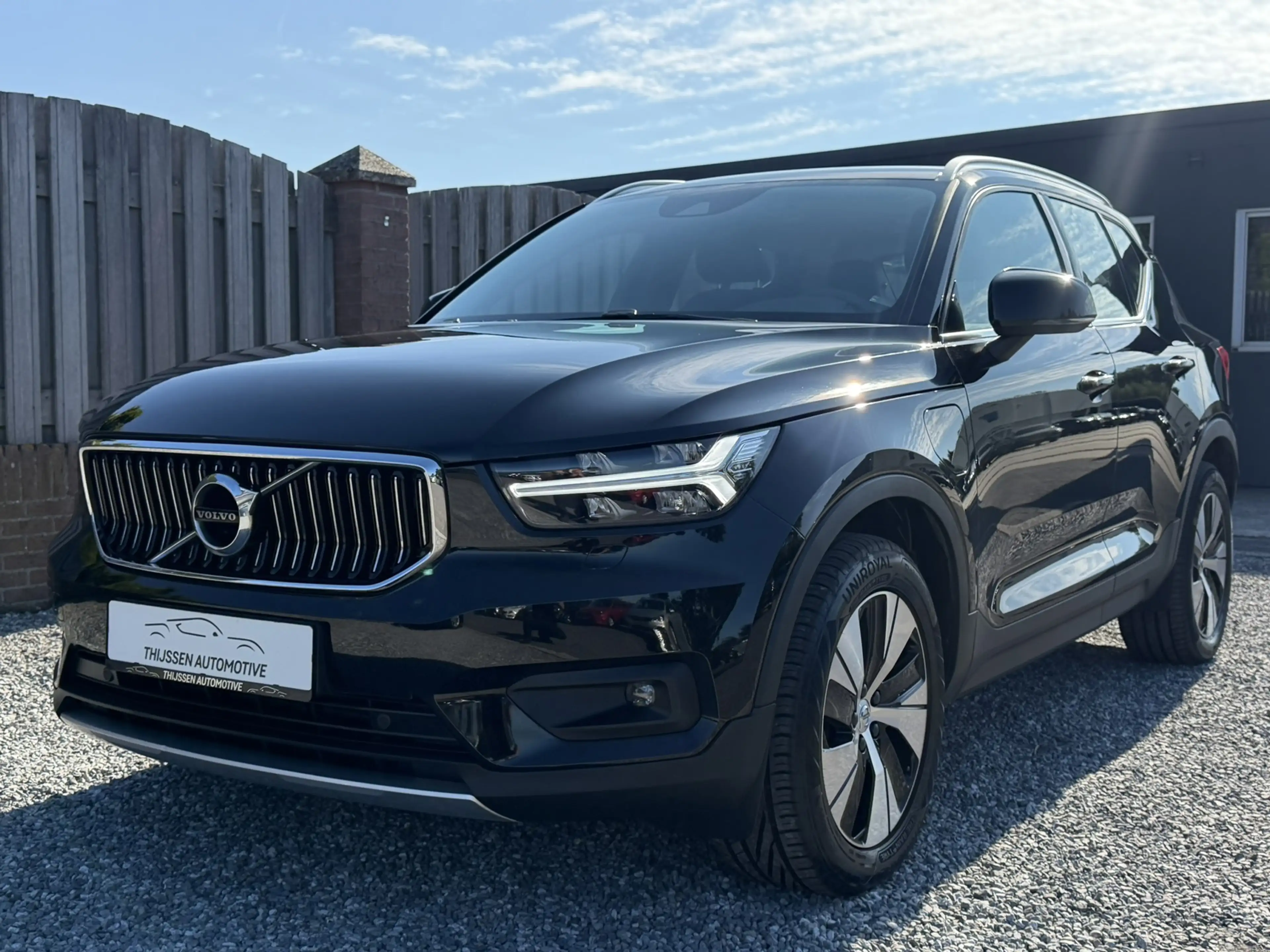 Volvo XC40 1.5 T4 Recharge Inscription Expression TREKHAAK CL — photo 2