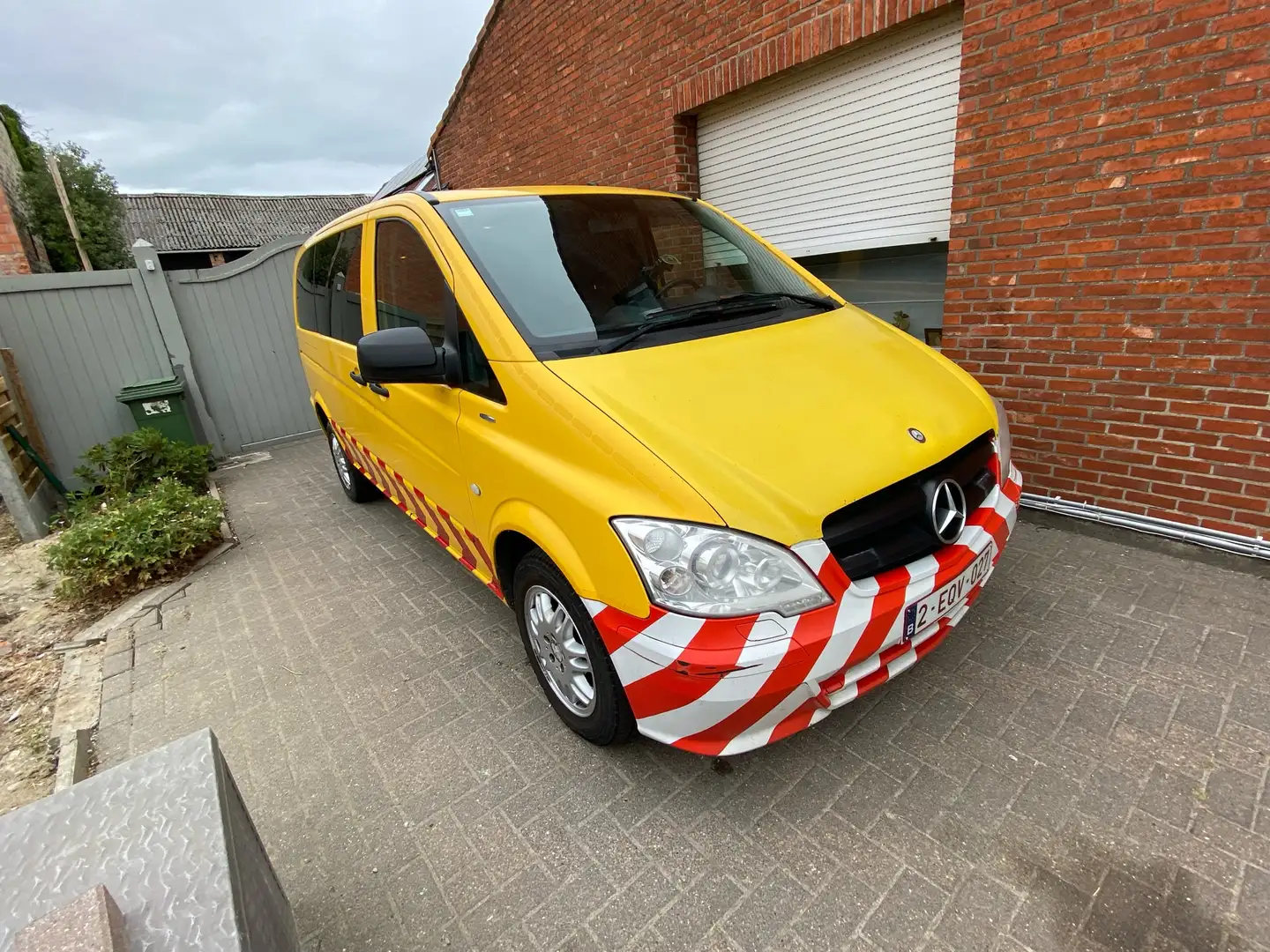 Mercedes-Benz Vito 2.2D Automaat Lichte vracht 113CDI Jaune - 1