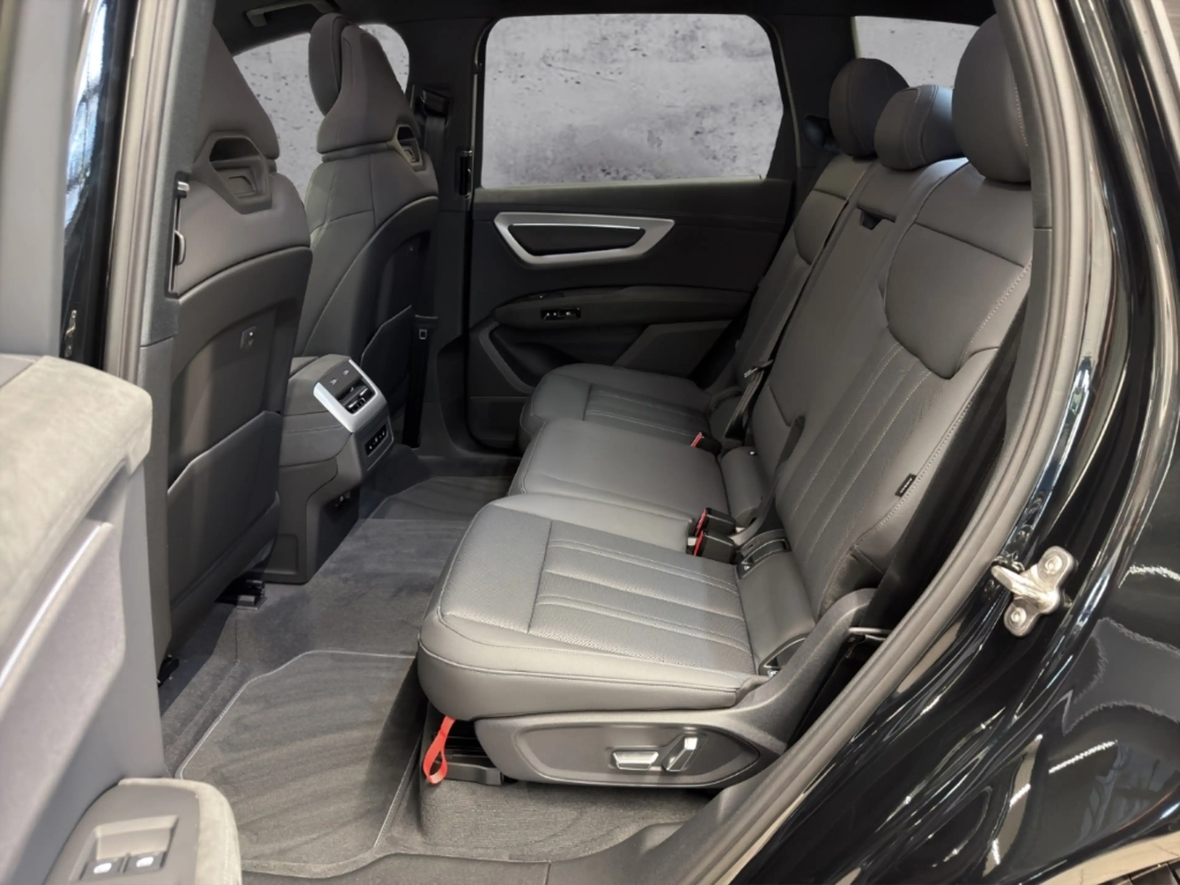 Audi Q7 TDI qu. Neues Modell !! TECHPLUS 22 AHK PANO STANH — photo 10