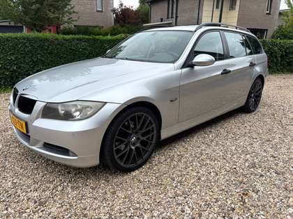 BMW 320 3-serie Touring 320i