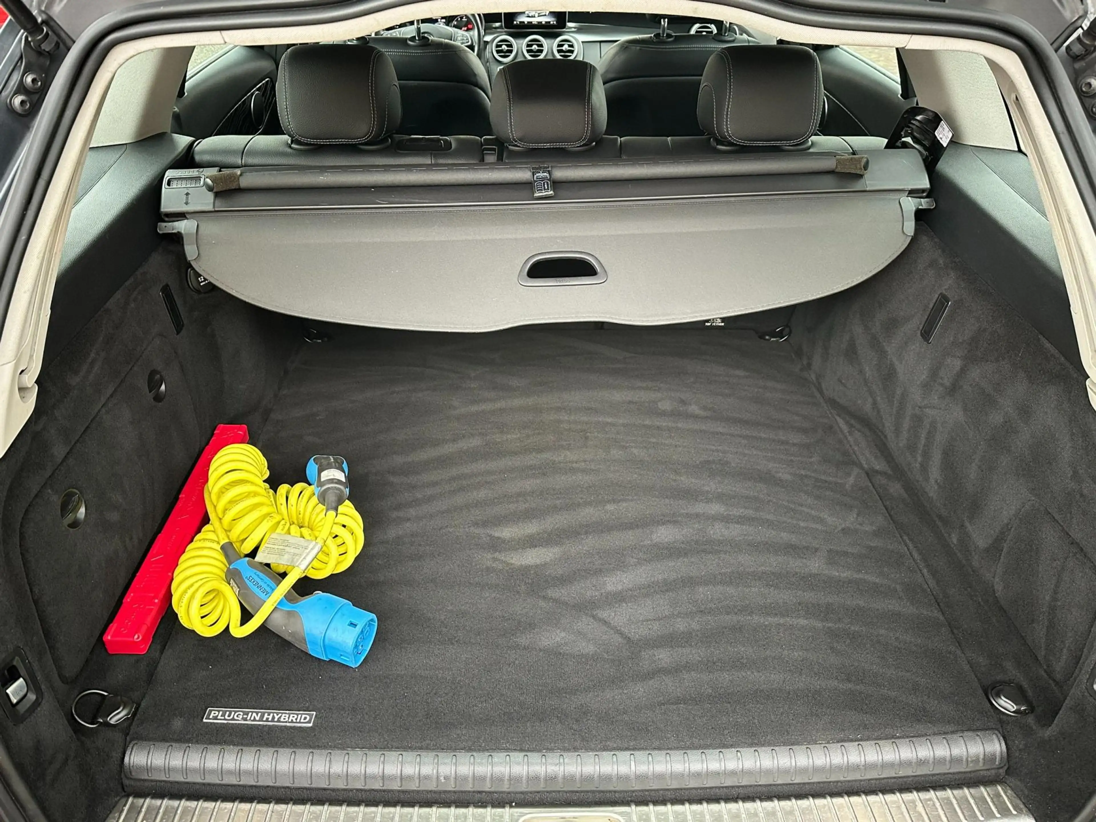Mercedes-Benz C 350 Estate e Lease Edition — photo 24