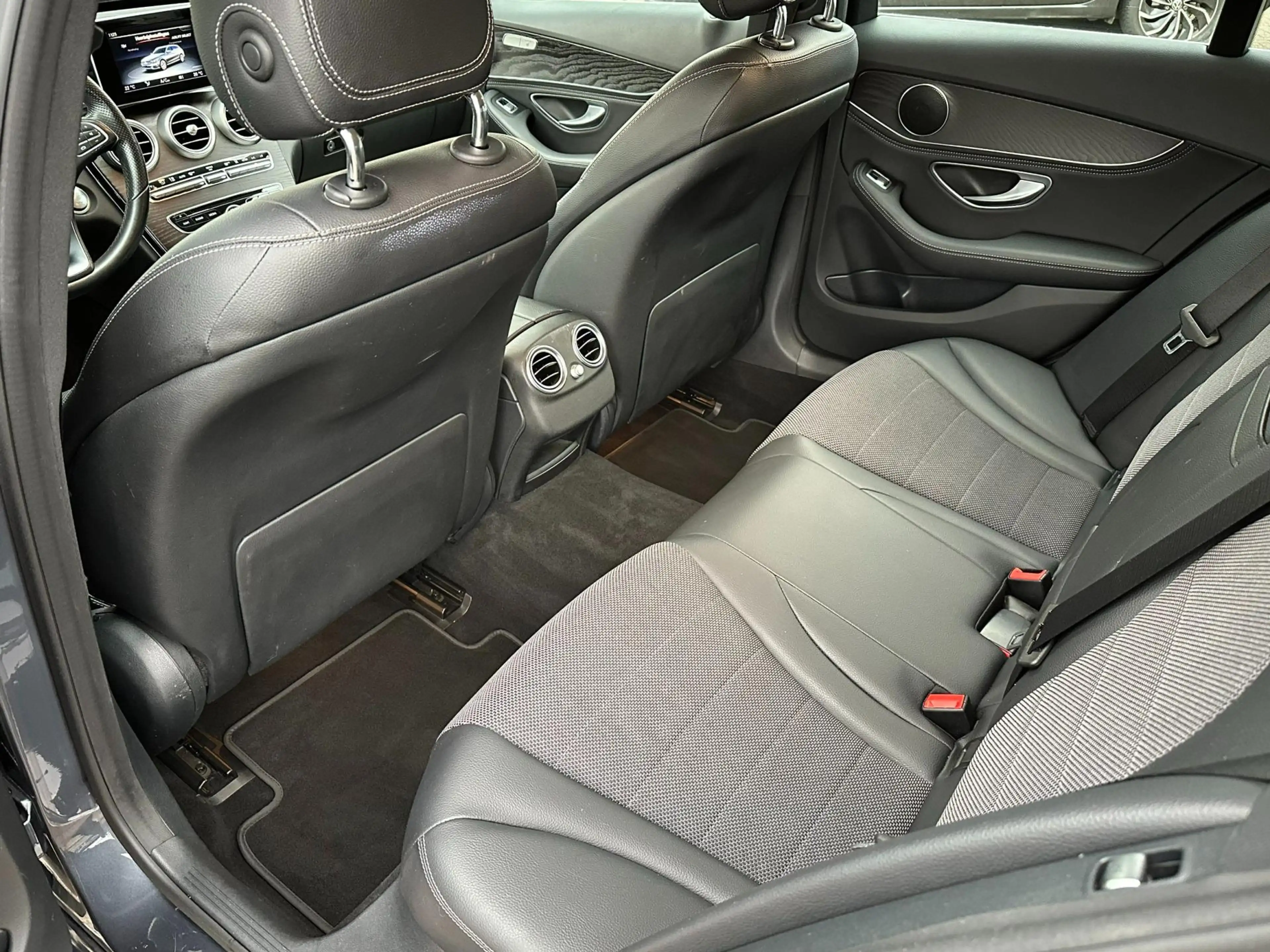 Mercedes-Benz C 350 Estate e Lease Edition — photo 22