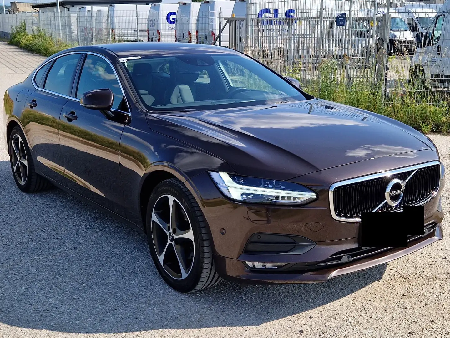 Volvo S90 D4 AWD Momentum Geartronic, 8-fach, ALLRAD Braun - 2