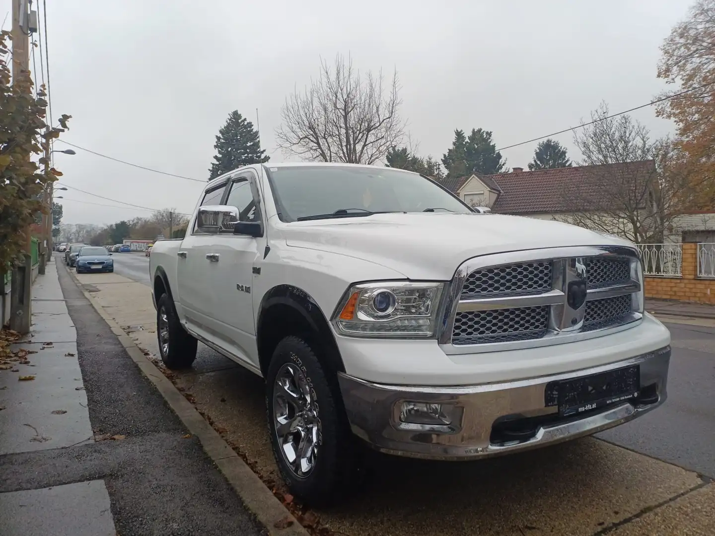 Dodge RAM 1500 4x4 SLT Crew Cab Hemi V8 Blanc - 2