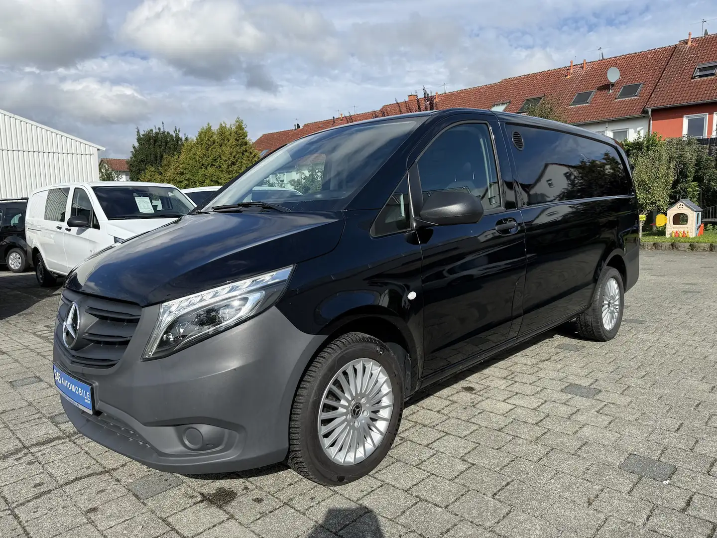 Mercedes-Benz Vito 116 CDI Kasten PRO Lang Klima Navi LED AHK Kamera Noir - 2