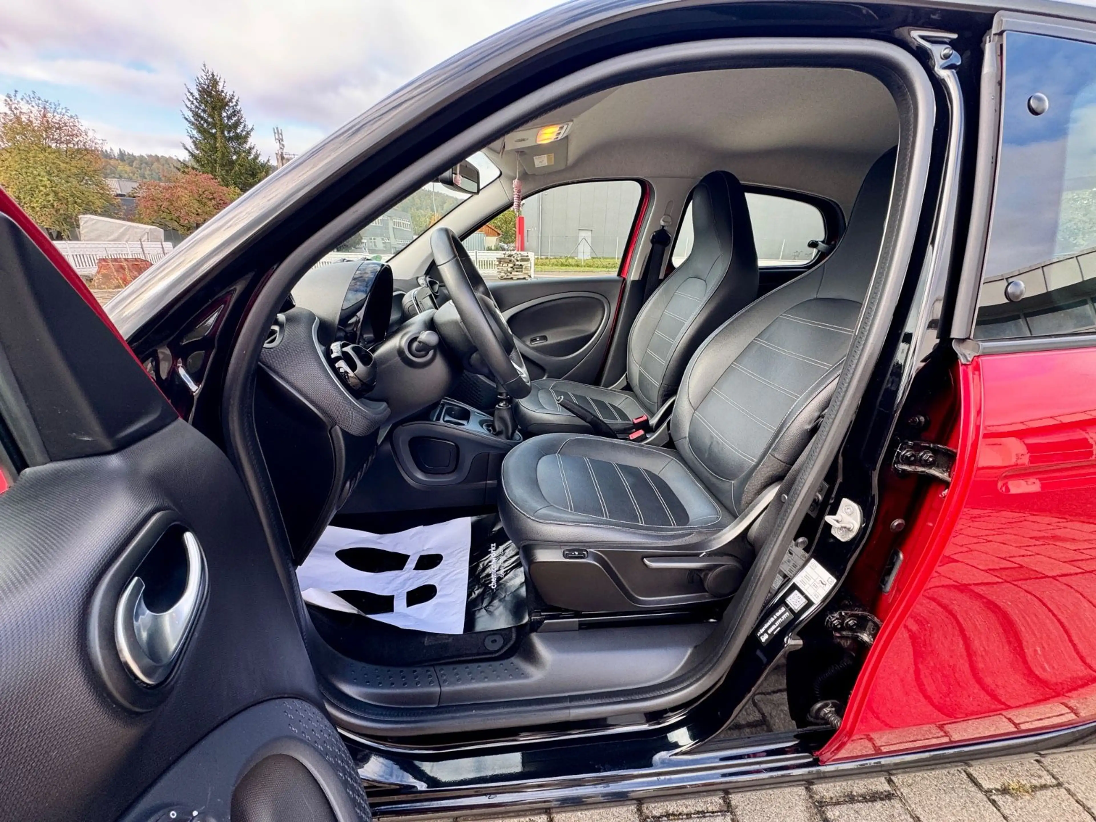 smart forFour Smart ForFour Prime Klima Vollleder Navi Kamera — photo 11