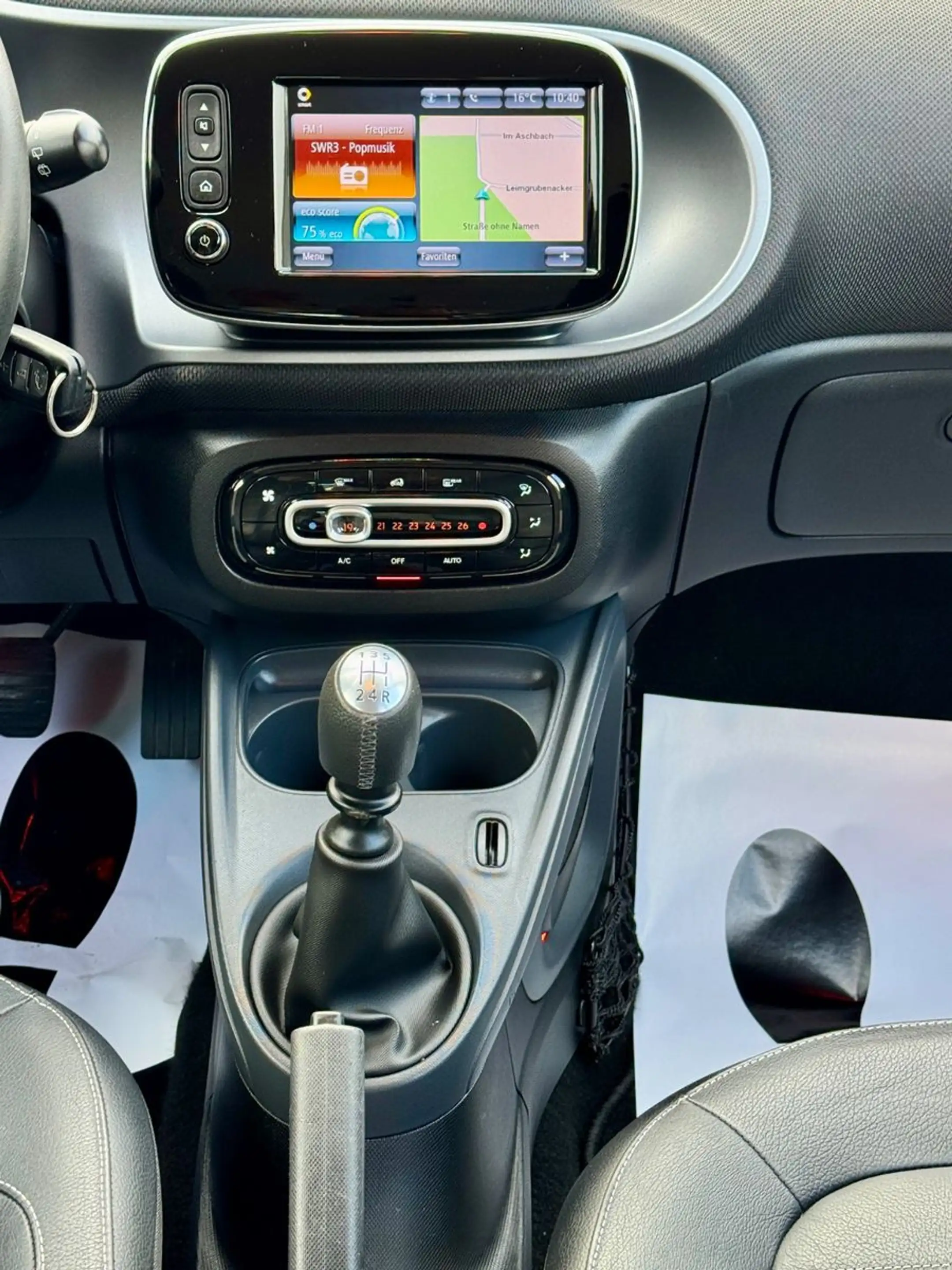 smart forFour Smart ForFour Prime Klima Vollleder Navi Kamera — photo 10