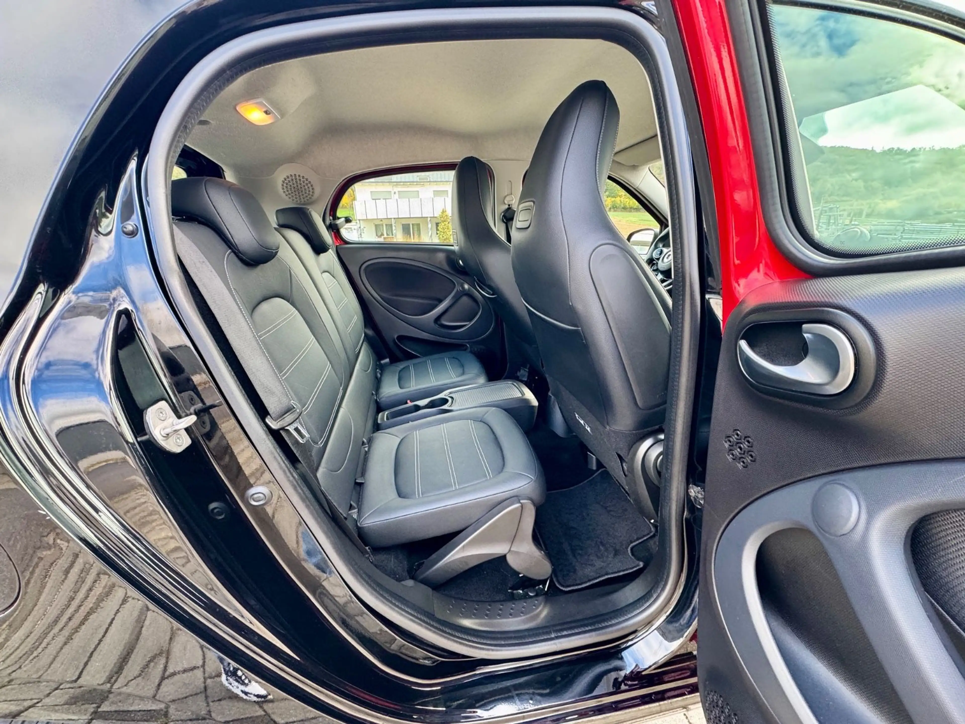 smart forFour Smart ForFour Prime Klima Vollleder Navi Kamera — photo 13