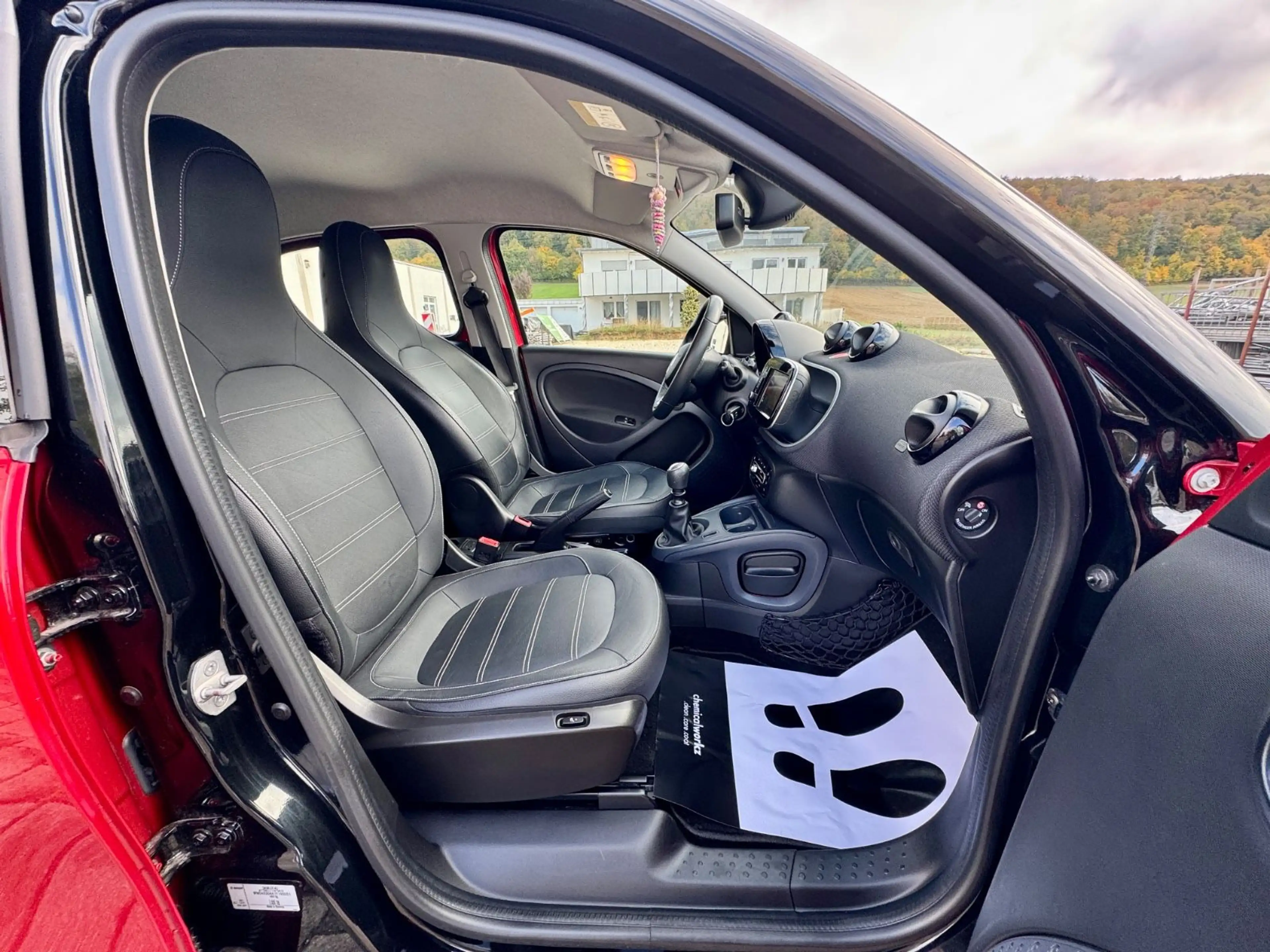 smart forFour Smart ForFour Prime Klima Vollleder Navi Kamera — photo 12