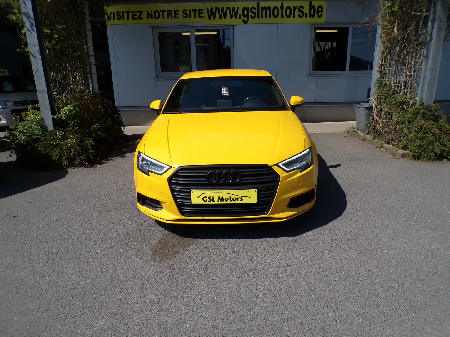 Audi A3 1.6TDi 115cv Jaune 05/18 Airco GPS Bluetooth Radio Jaune - 2