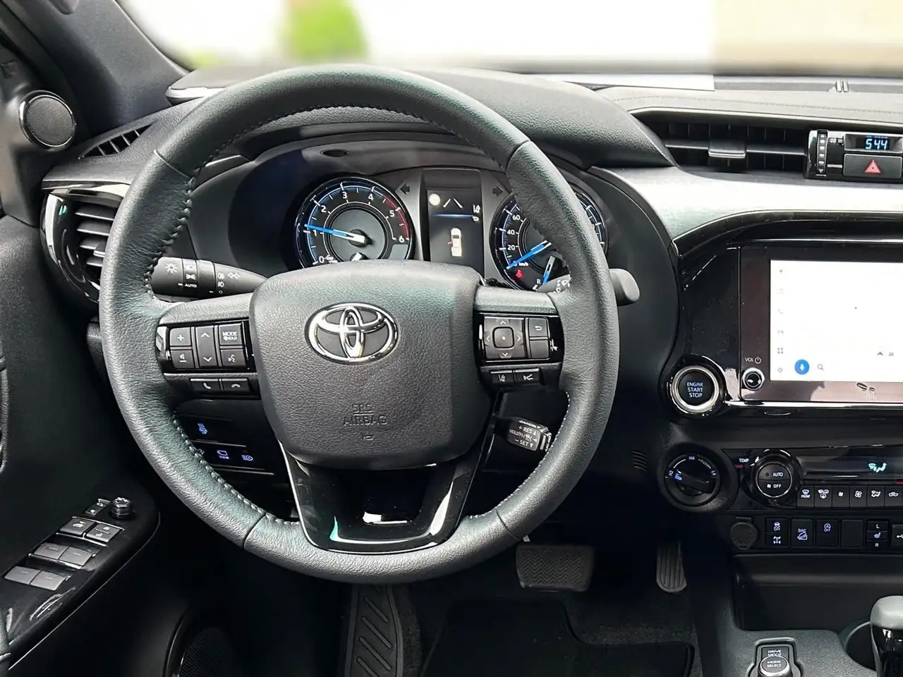 Toyota Hilux 2026 — фото 12