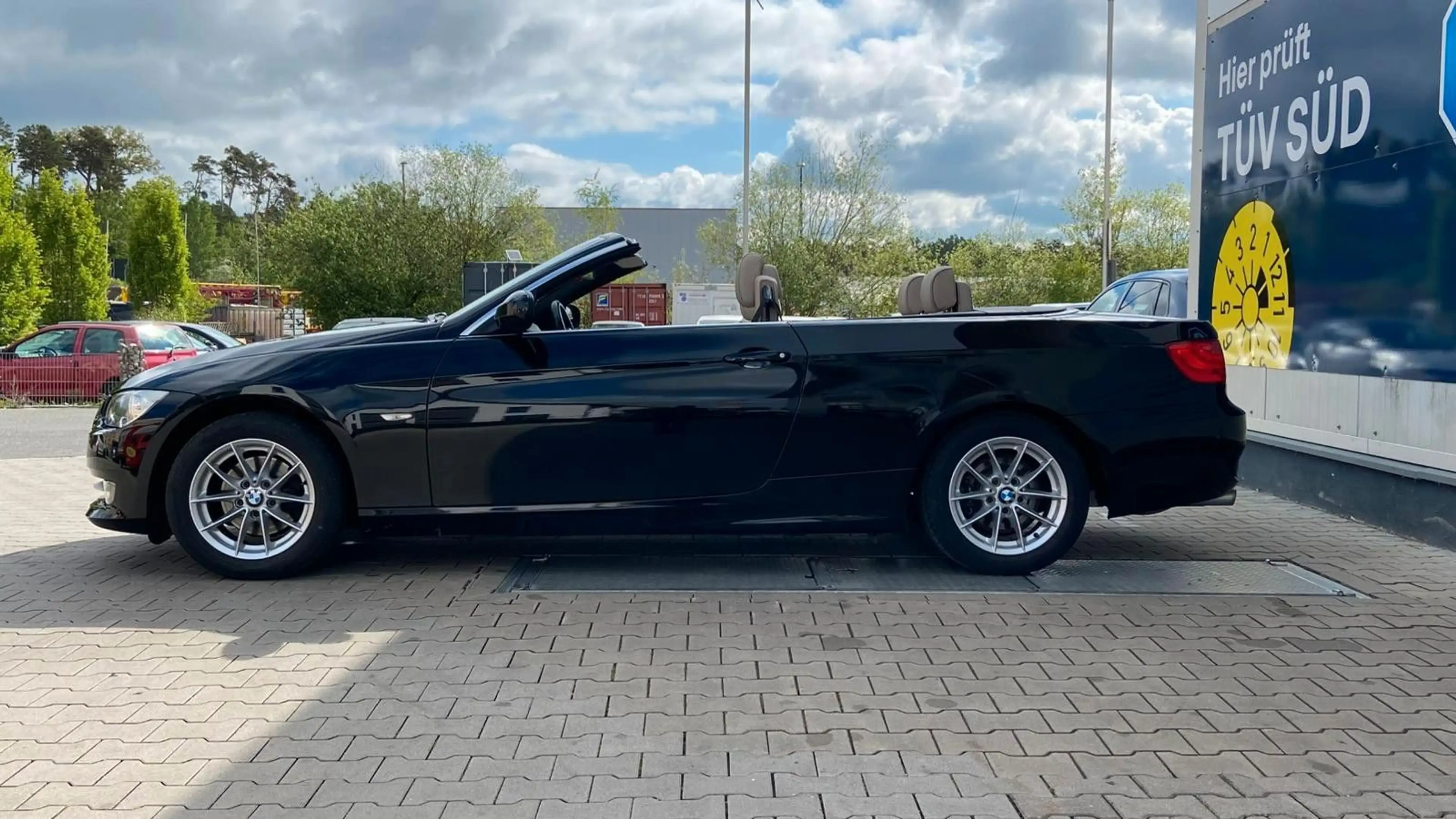BMW 318 i Cabrio Memory-Sitze SHZ Xenon Vollleder — photo 11