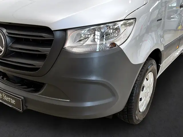 Mercedes-Benz Unknown Model view 3