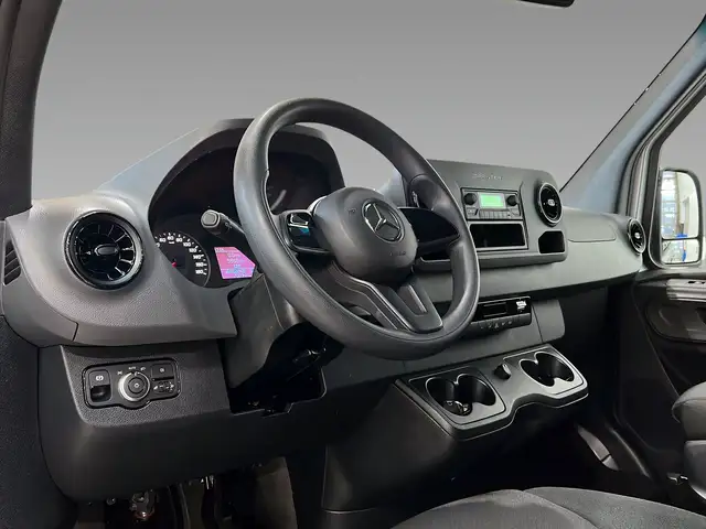 Mercedes-Benz Unknown Model view 11
