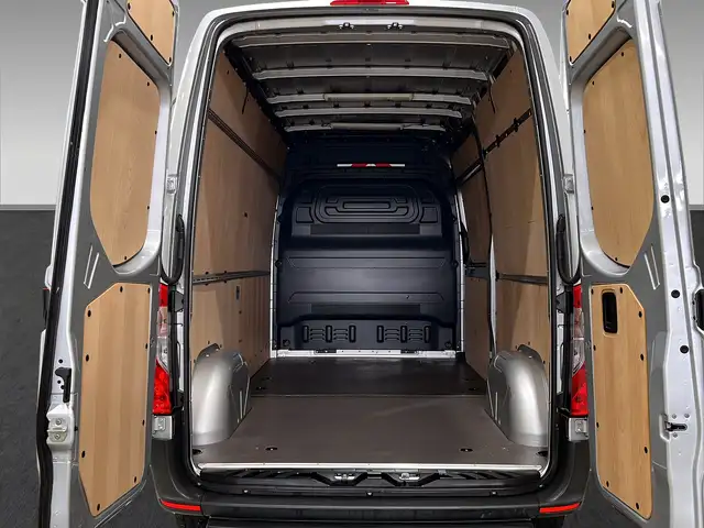 Mercedes-Benz Unknown Model view 8