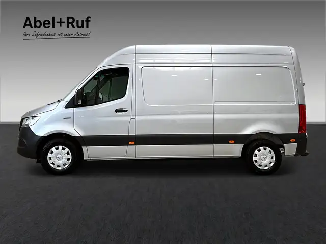 Mercedes-Benz Unknown Model view 5