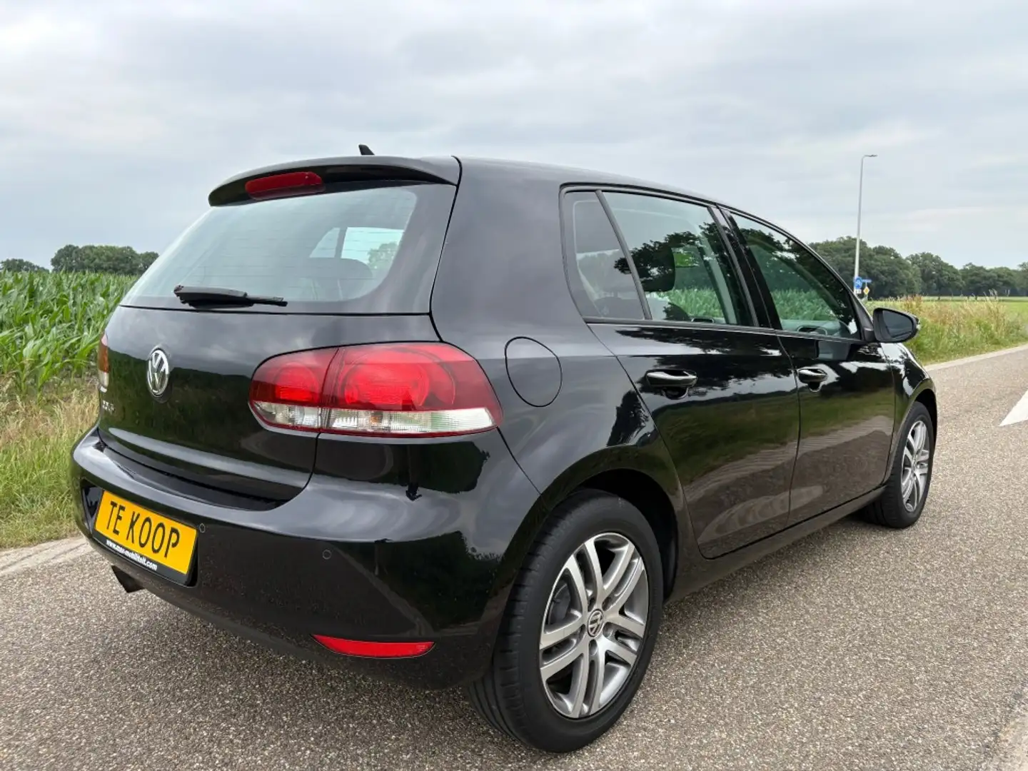 Volkswagen Golf 1.4 TSI / AUTOMAAT /NAVI / AIRCO / CRUISE Zwart - 2
