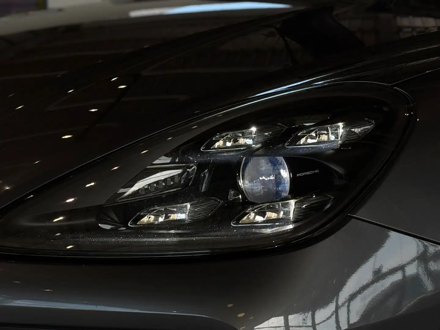 Porsche Cayenne SBL*StandHZ*Sitzbel.*Pano*AHK* Grau - 2