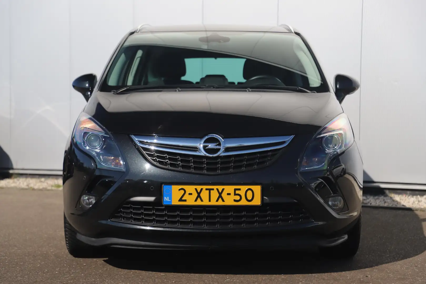 Opel Zafira Tourer 1.4 Business+ 140PK Automaat Trekhaak Navigatie Ac Zwart - 2