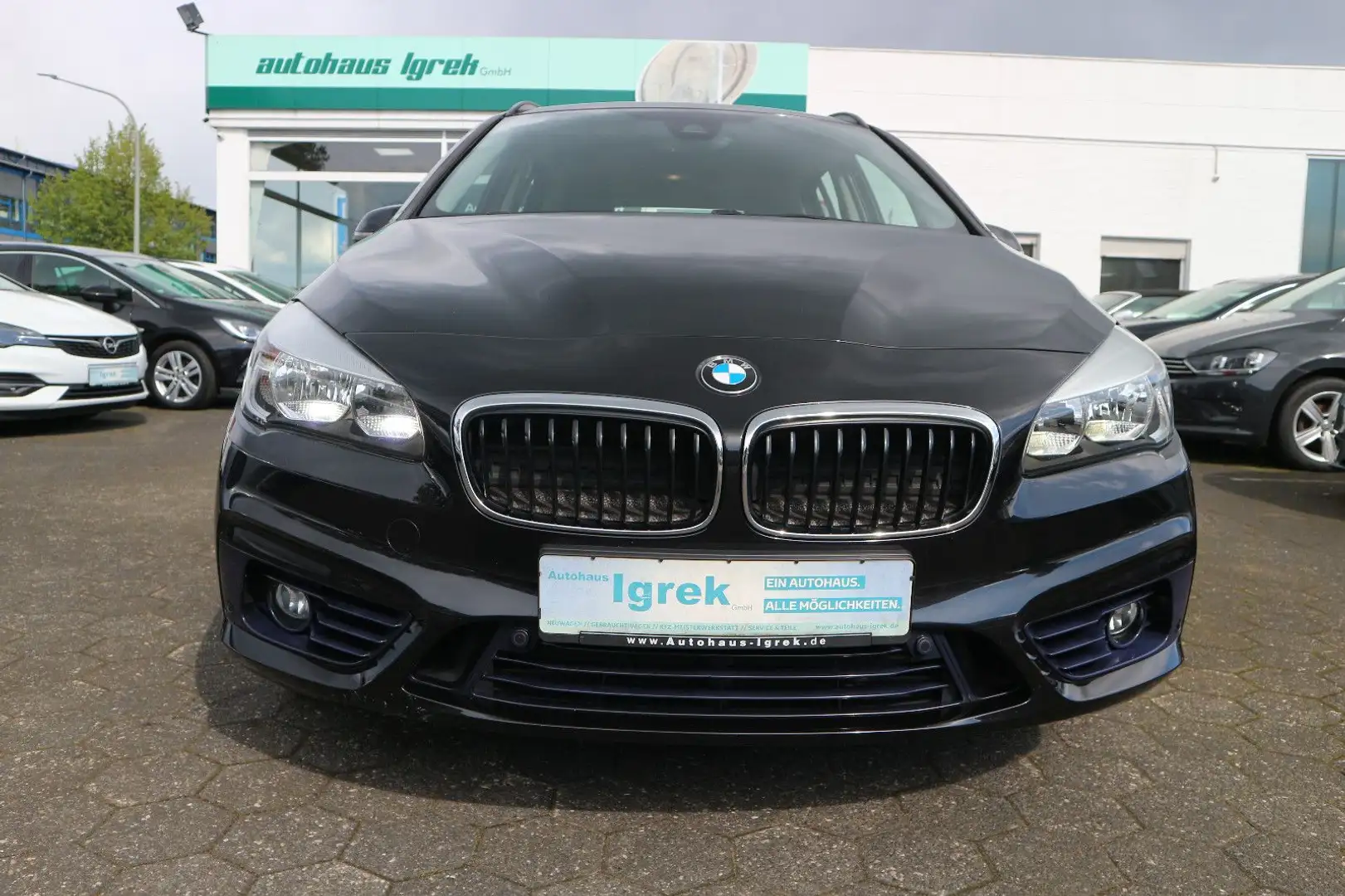 BMW 220 xDrive Sport Line Schwarz - 2
