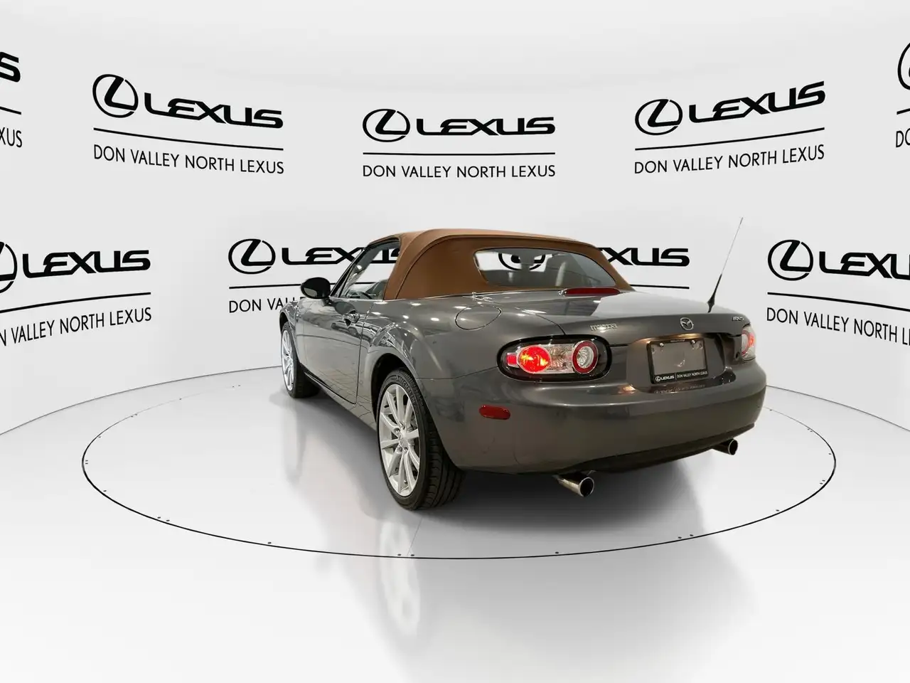 Mazda MX-5 Miata photo Mazda MX-5 Miata