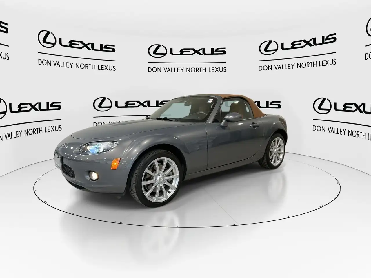 Mazda MX-5 Miata photo Mazda MX-5 Miata