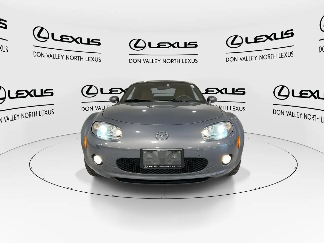 Mazda MX-5 Miata photo Mazda MX-5 Miata