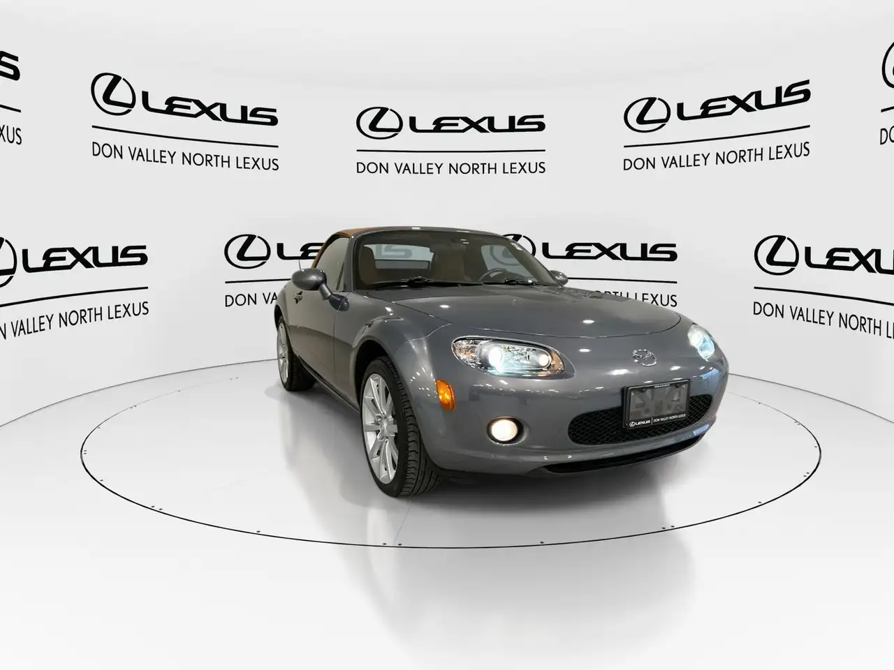 Mazda MX-5 Miata photo Mazda MX-5 Miata