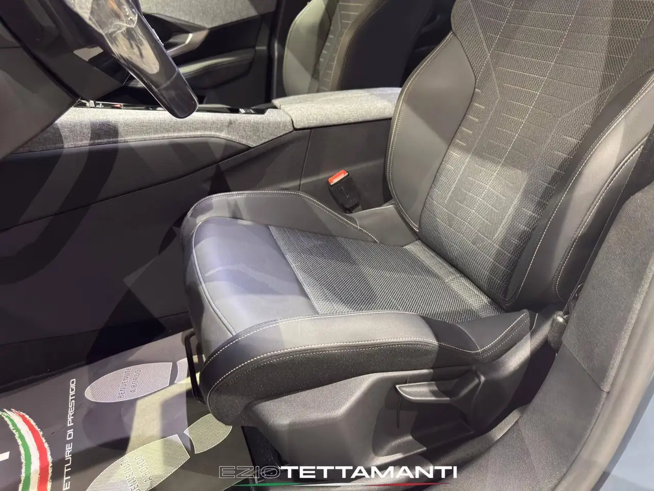 Peugeot 3008 1.2 hybrid Allure 145cv e-dcs6 RESTAYLING, миниатюра 16
