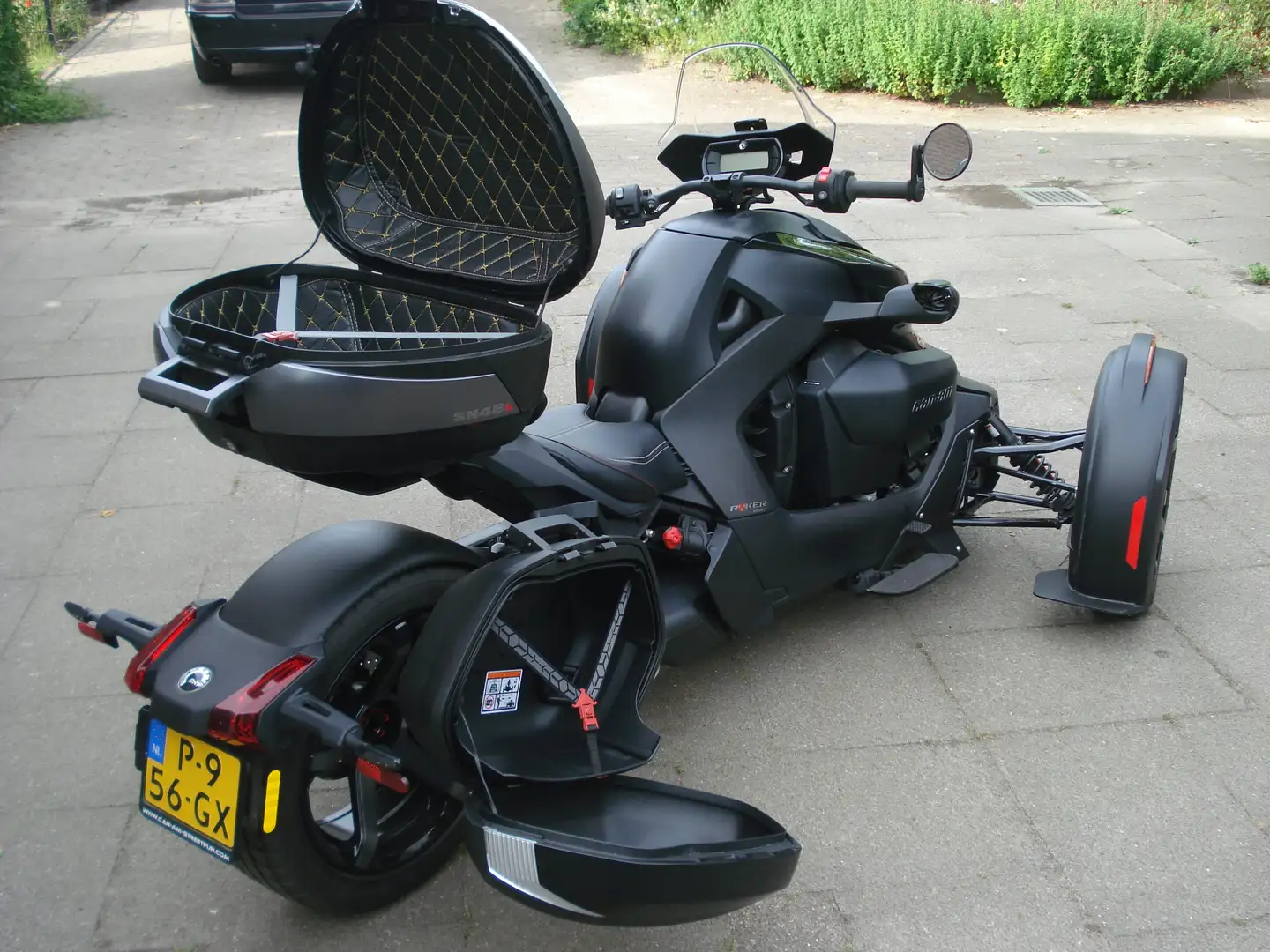 Can-Am Ryker 900 sport Siyah - 2