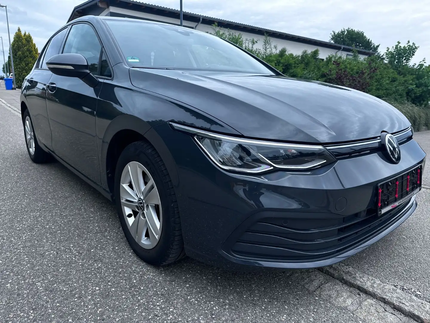 Volkswagen Golf VIII Lim. Life ACC/NAVI/DAB Gris - 1