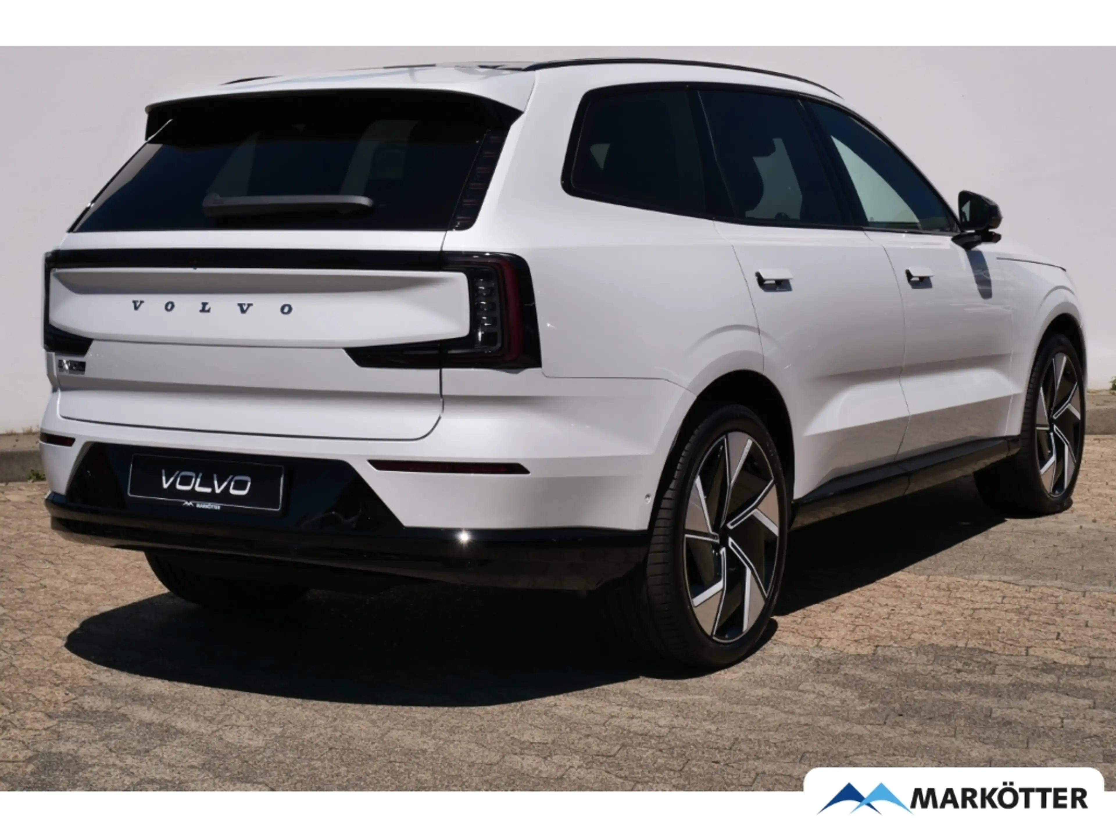 Volvo EX90 Ultra Twin Motor AWD 7-Sitzer/22''/B&W/AHK — photo 2