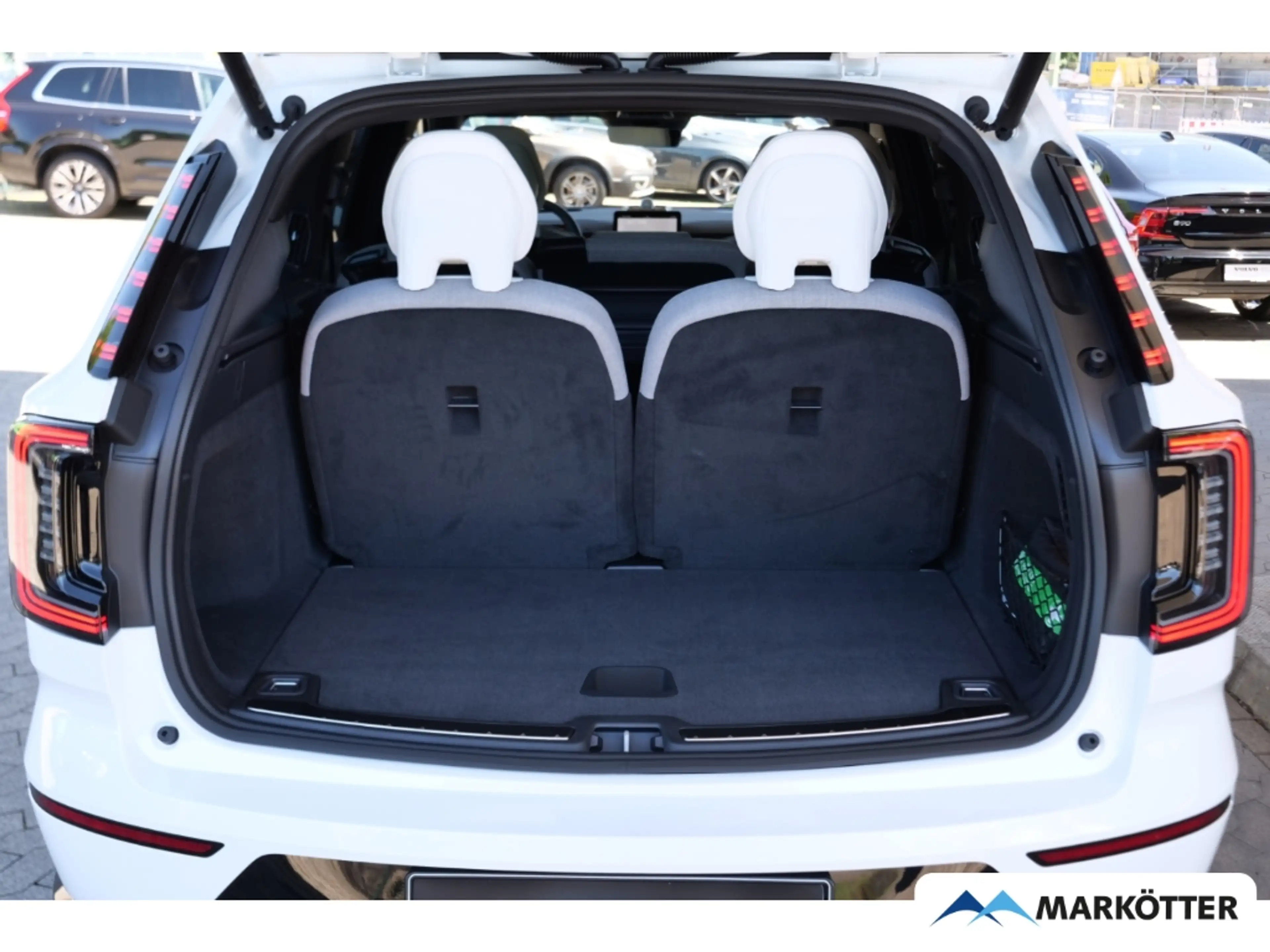 Volvo EX90 Ultra Twin Motor AWD 7-Sitzer/22''/B&W/AHK — photo 8