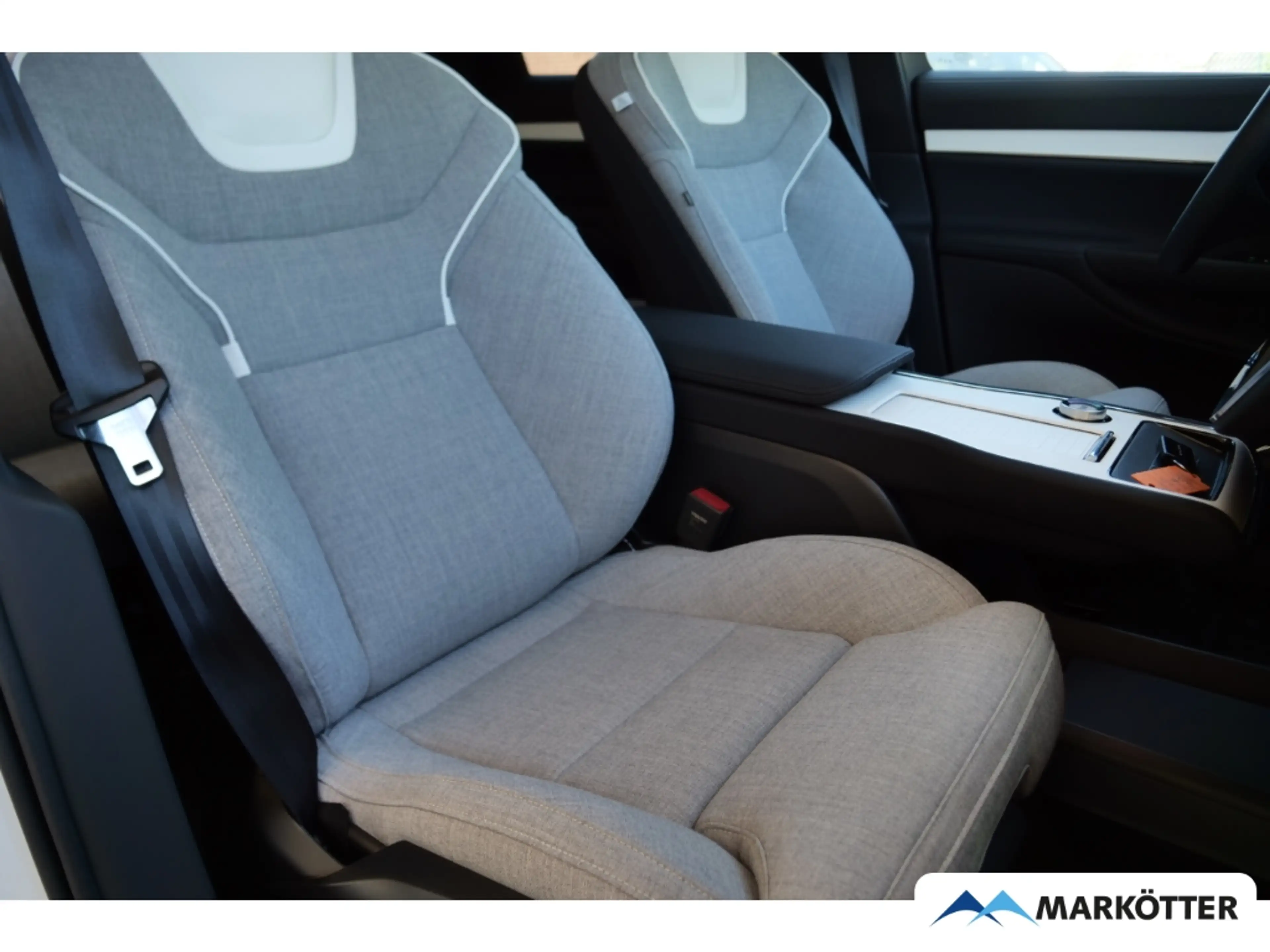 Volvo EX90 Ultra Twin Motor AWD 7-Sitzer/22''/B&W/AHK — photo 15