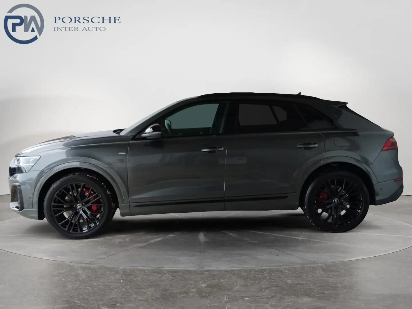 Audi Q8 TFSI e quattro 290 kW Grau - 2