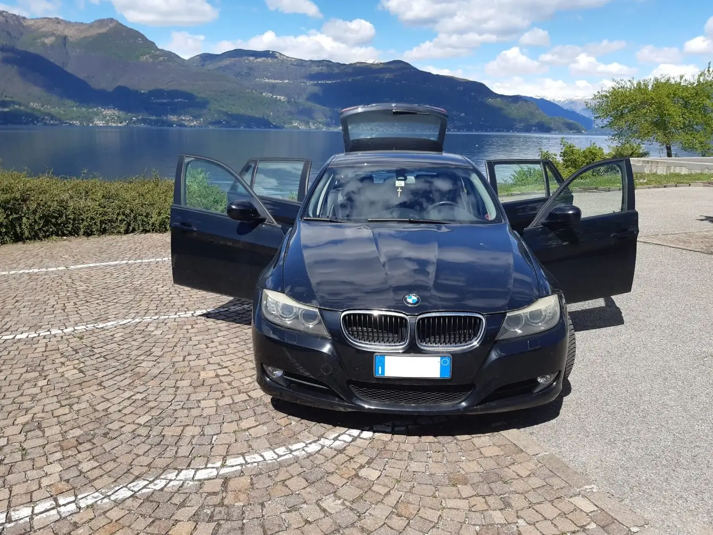 BMW 320 Serie 3 320d Touring euro 5 Nero - 1