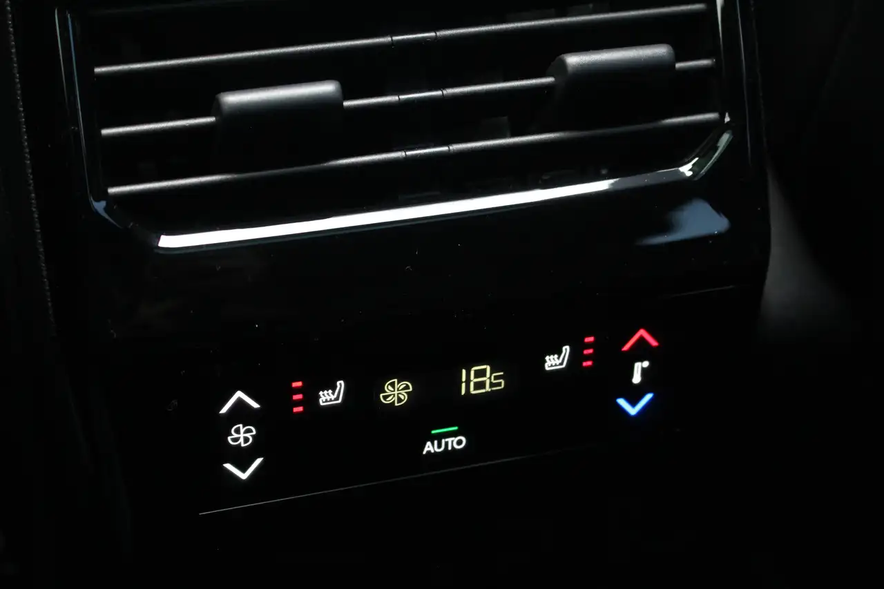 Peugeot 5008 2026 — фото 10