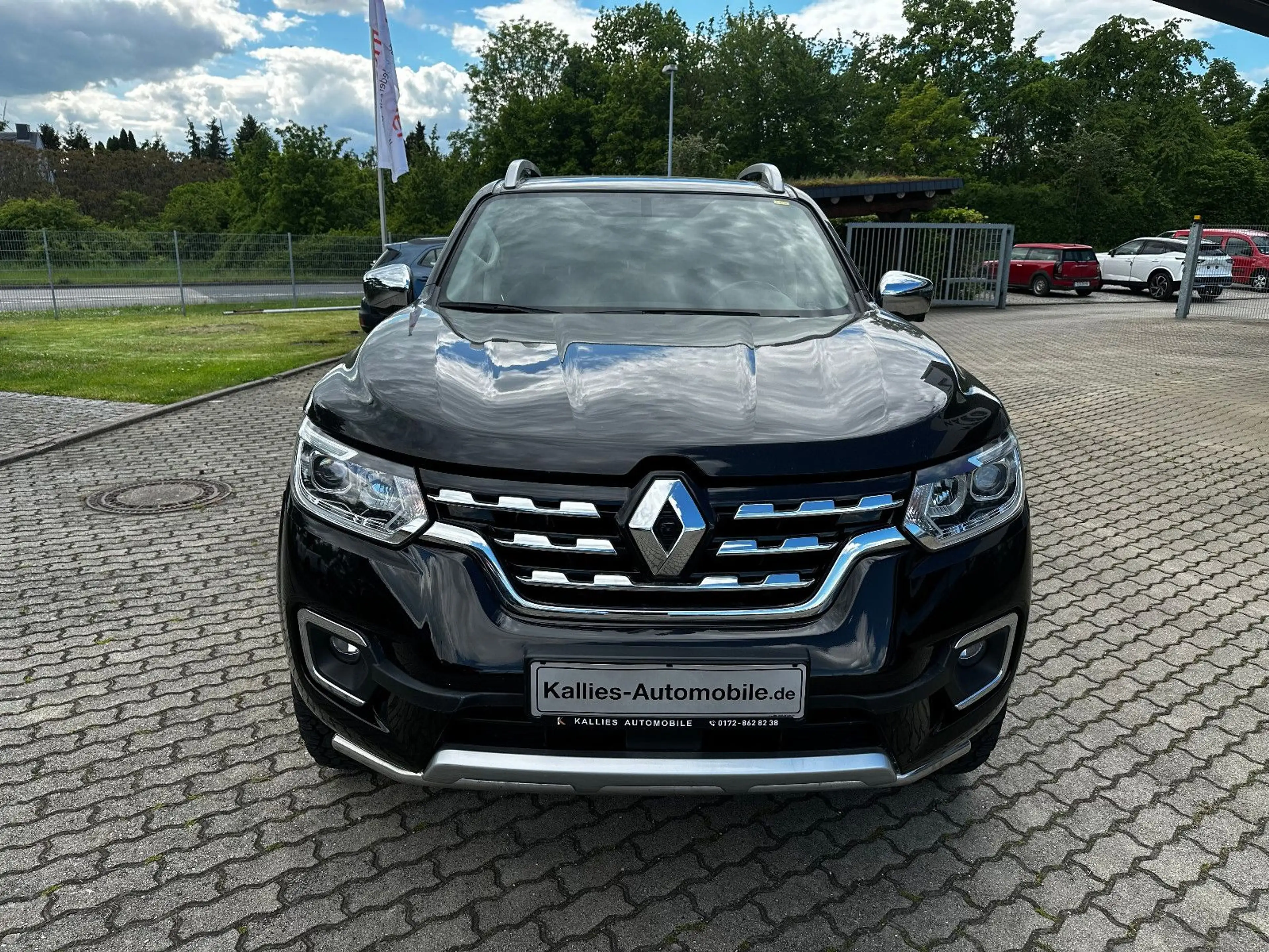 Renault Alaskan Intens Double Cab 4x4 — photo 2