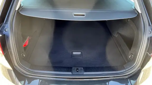 Volkswagen Passat view 27