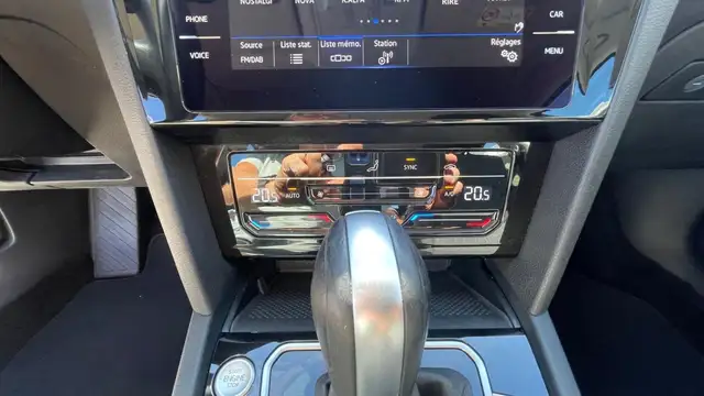 Volkswagen Passat view 15