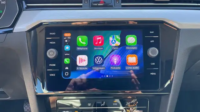 Volkswagen Passat view 13