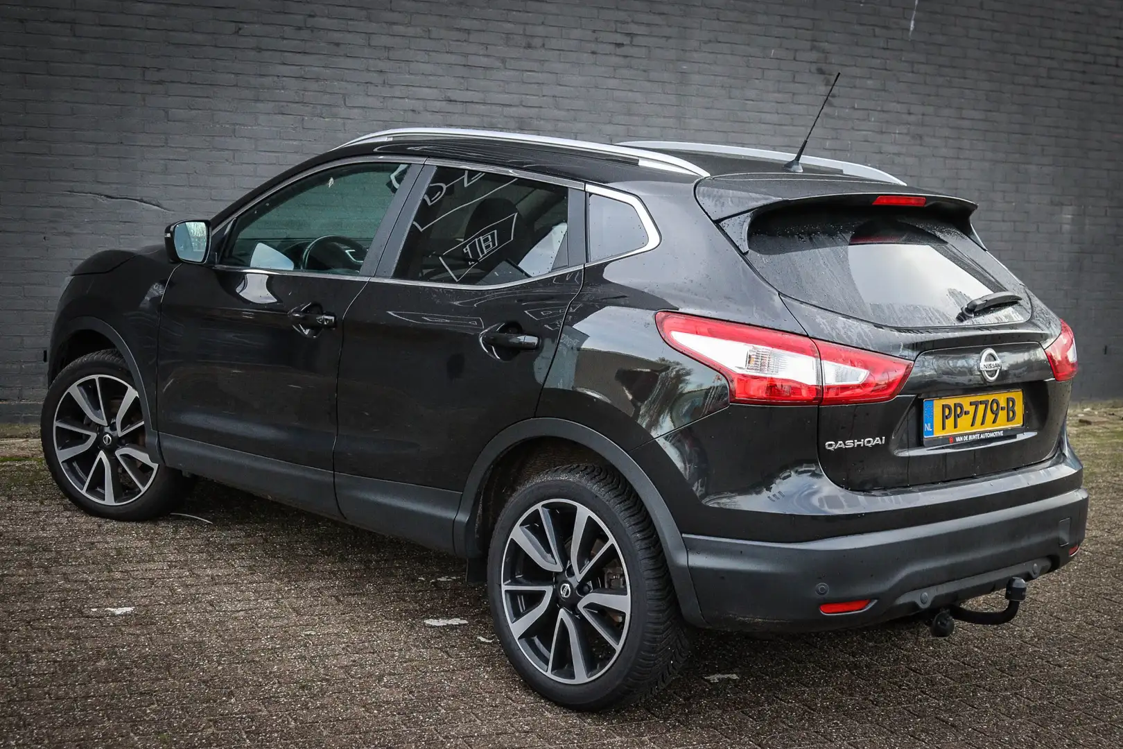 Nissan Qashqai 1.2 Tekna Net binnen - Nu al te bezichtigen Zwart - 2