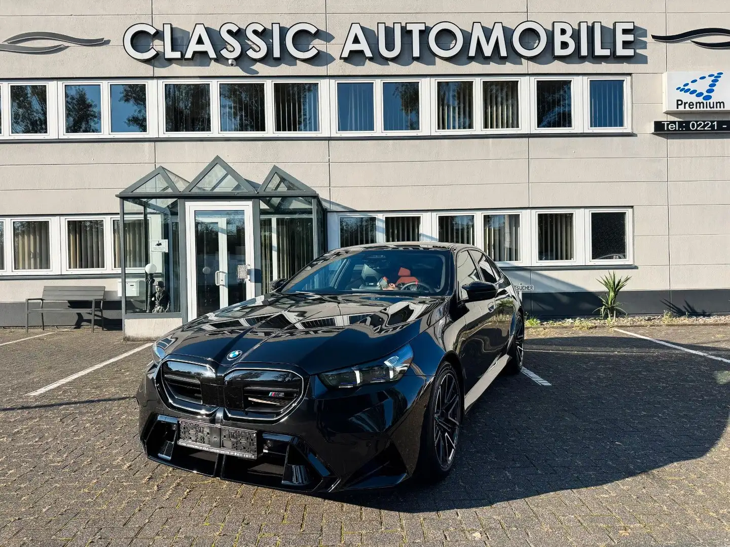 BMW M5 M Package/Anhängerr/Panor/B&W/360°Kam Noir - 2