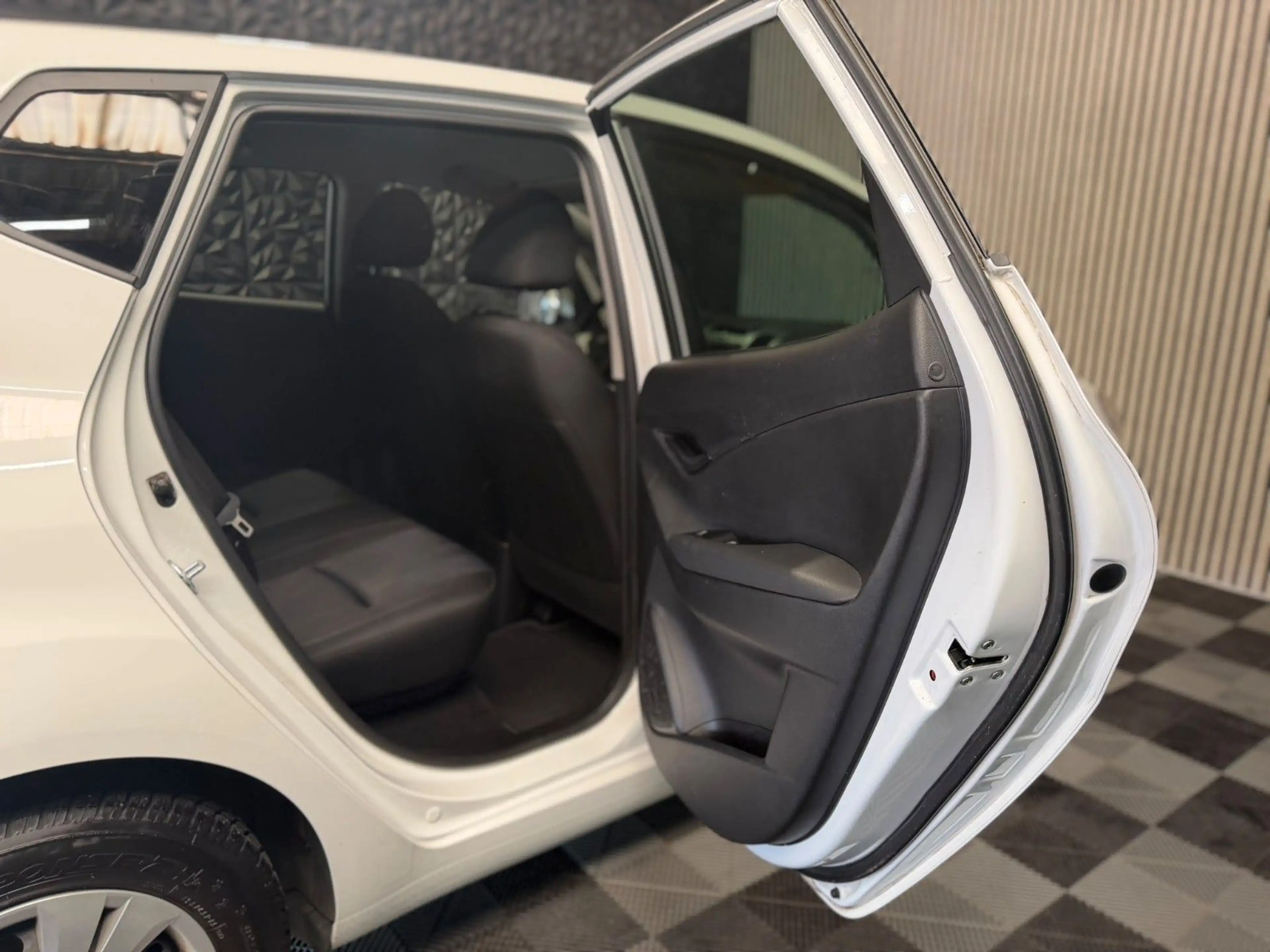 Hyundai iX20 Classic TÜV&Inspektion-NEU Klima PDC — photo 13